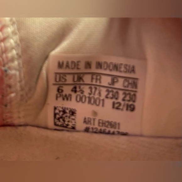 Adidas Astrarun Womens Running Sneakers Pink
Size 6 - Picture 12 of 14